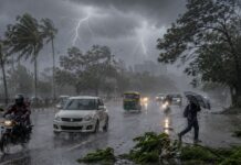 IMD Alert: 12 राज्यों में आज भारी बारिश और तेज हवाओं का खतरा, लोगों को सतर्क रहने की सलाह Today Weather Update