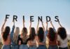 Friendship Day 2026: दोस्तों के चेहरे पर मुस्कान लाएंगे ये खूबसूरत विशेज और मैसेज Friendship Day 2026