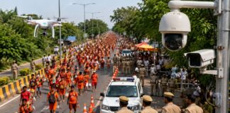 नोएडा में AI का पहरा, कांवड़ मार्गों पर 2500 पुलिसकर्मी और 30 ड्रोन तैनात Noida Traffic Plan
