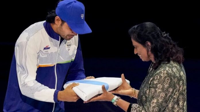 Neeraj Chopra PT UshNeeraj Chopra PT Usha Receive Commonwealth Gamea Receive Commonwealth Games Flag Neeraj Chopra PT UshNeeraj Chopra PT Usha Receive Commonwealth Gamea Receive Commonwealth Games Flag