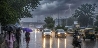 देश के कई हिस्सों में बिगड़ेंगे मौसम के हालात, 15 राज्यों में भारी बारिश की चेतावनी Rain Alert in India