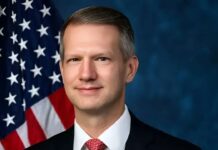 FCRA बिल पर अमेरिका से तीखी प्रतिक्रिया, ट्रंप के सांसद ने भारत पर साधा निशाना Riley Moore