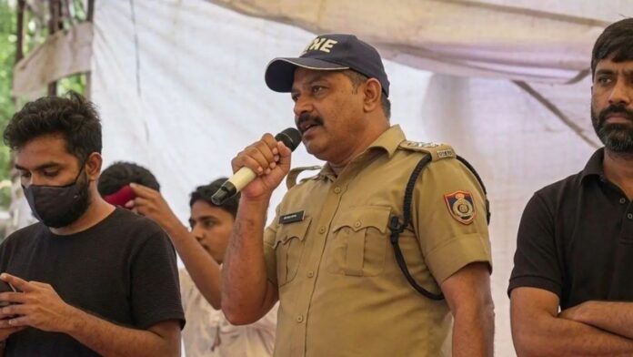 Policeman Sher Singh dismissed Pithoragarh Jantar Mantar Gen Z protest Policeman Sher Singh dismissed Pithoragarh Jantar Mantar Gen Z protest