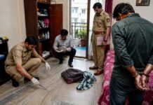 पत्नी की हत्या के बाद नकदी लेकर फरार, क्राइम वेब सीरीज से सीखी थी कत्ल की साजिश Delhi Murder Case