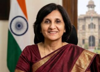 NEET-UG विवाद के बीच बड़ा फेरबदल, दीप्ति गौड़ मुखर्जी को मिली उच्च शिक्षा की कमान Who is IAS Deepti Gaur