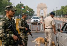 स्वतंत्रता दिवस से पहले आतंकी हमले का खतरा, दिल्ली-J&K समेत कई शहर अलर्ट India on High Alert