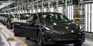 टेस्ला समेत चीनी कंपनियों का बड़ा रिकॉल, 43 लाख EV में दरवाजों की समस्या EV Recall 2026
