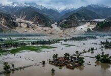 नेपाल में तबाही से बिहार में खौफ! इन जिलों पर बाढ़ का खतरा, कई नदियां मचा सकती हैं हाहाकार Nepal flood Bihar alert districts rivers flood risk list 2026