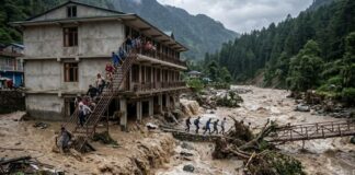 नेपाल से आए 5 LIVE VIDEO में दिखा खौफनाक मंजर: होटल में फंसे टूरिस्ट, पलक झपकते ही सैलाब ने मचाई तबाही Nepal flood 5 live videos