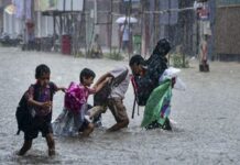 दिल्ली-NCR से लेकर यूपी तक बिगड़ा मौसम का मिजाज, 14 राज्यों में IMD ने जारी किया अलर्ट Heavy Rain Alert