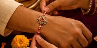 Raksha Bandhan 2026 Date: 27 या 28 अगस्त किस दिन बांधें राखी? जानें सही तारीख, शुभ समय और चंद्र ग्रहण का असर Raksha Bandhan 2026