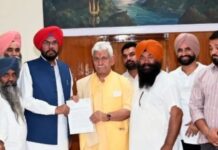 बॉर्डर जिलों अजनाला, पठानकोट, गुरदासपुर और अमृतसर में आई बाढ़ के पक्के हल के लिए धालीवाल ने उप राज्यपाल को सौंपा ज्ञापन Kuldeep Singh Dhaliwal