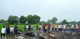 कौशांबी में अवैध पटाखा फैक्ट्री में भीषण विस्फोट, मुठभेड़ के बाद आरोपी गिरफ्तार Kaushambi Firecracker Blast