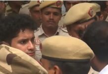 निशु आजाद के साथ संसद मार्ग थाने पहुंचे सौरभ-रांका, स्वतंत्र भारद्वाज की गिरफ्तारी की मांग Jantar Mantar Assault