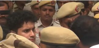 निशु आजाद के साथ संसद मार्ग थाने पहुंचे सौरभ-रांका, स्वतंत्र भारद्वाज की गिरफ्तारी की मांग Jantar Mantar Assault