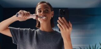 अब AI करेगा दांतों की निगरानी, Dyson ने लॉन्च किया ₹47 हजार का स्मार्ट टूथब्रश Dyson CameraJet
