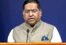 100% टैरिफ की धमकी के बीच भारत का बड़ा रुख! रूस से तेल खरीद पर अमेरिका को दिया जवाब India Rejects US 100 Percent Tariff Pressure