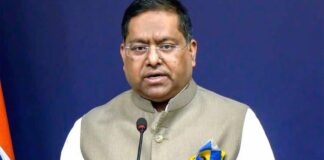 100% टैरिफ की धमकी के बीच भारत का बड़ा रुख! रूस से तेल खरीद पर अमेरिका को दिया जवाब India Rejects US 100 Percent Tariff Pressure