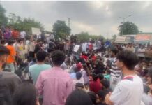 LPU में छात्रा की रेप के बाद आत्महत्या की खबर पर छात्रों का बवाल, देर रात यूनिवर्सिटी में तोड़फोड़ और आगजनी LPU student suicide rumor