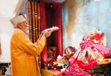 PM मोदी की आध्यात्मिक यात्रा में मां दुर्गा और महादेव का खास स्थान, जानें उनकी धार्मिक आस्था Narendra Modi