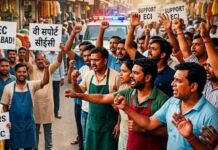 तिरंगा मार्च के बीच कनॉट प्लेस पहुंचे व्यापारी, मुख्य चुनाव आयुक्त और पीएम मोदी के समर्थन में लगाए नारे CJP Tiranga March
