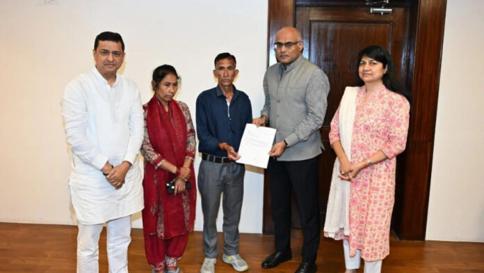 अंकिता भंडारी प्रकरण: इंसाफ की उम्मीद लेकर सीबीआई मुख्यालय पहुंचे माता-पिता