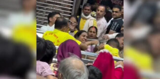 बांके बिहारी मंदिर में श्रद्धालुओं से मारपीट, वीडियो वायरल