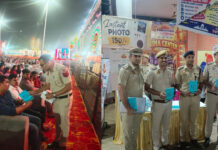 उत्सव की रौनक के बीच खाकी का सुरक्षा कवच, रामलीला और डांडिया स्थलों पर दिल्ली पुलिस का जनसंपर्क अभियान