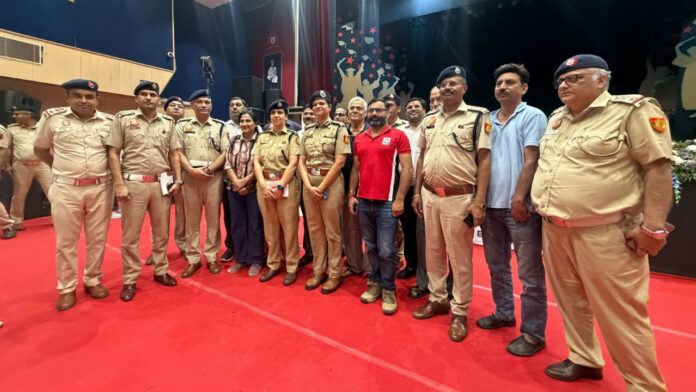 दिवाली तक सीबीडी ग्राउंड में प्रदर्शन पर रोक लगाने की मांग, व्यापारियों ने उठाई आवाज
