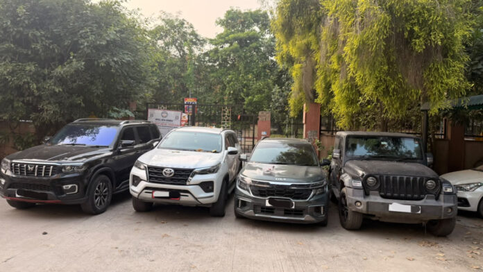 चोरों के नेटवर्क पर STF का शिकंजा, थार से फॉर्च्यूनर तक चार लग्जरी गाड़ियां बरामद