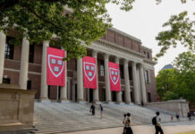 दिल्ली प्रदर्शन पर Harvard आमने-सामने,एक ग्रुप ने पुलिस को घेरा, दूसरे ने कहा- यूं बदनाम न करो