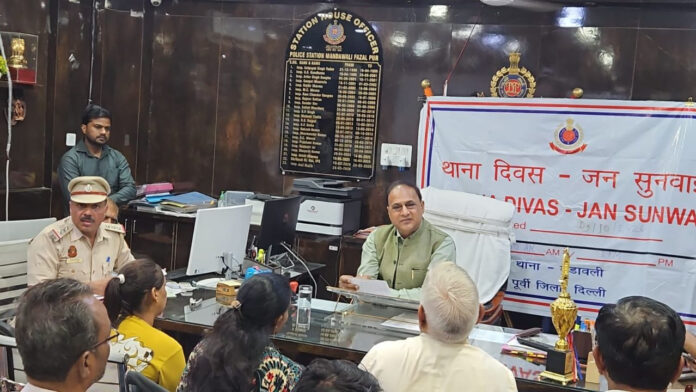 थाने में लगा जनता का दरबार, फरियाद लेकर पहुंचे 148 लोग, 121 शिकायतों का मौके पर समाधान