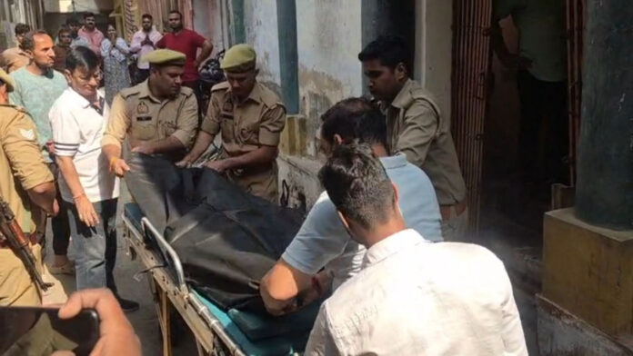 खून से लथपथ मिला 85 वर्षीय महिला का शव, हत्या की आशंका
