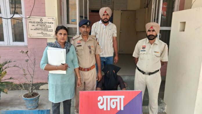 मोबाइल फोन छीनने के मामले में थाना शहर रतिया पुलिस की कार्रवाई, तीसरा सह-आरोपी काबू