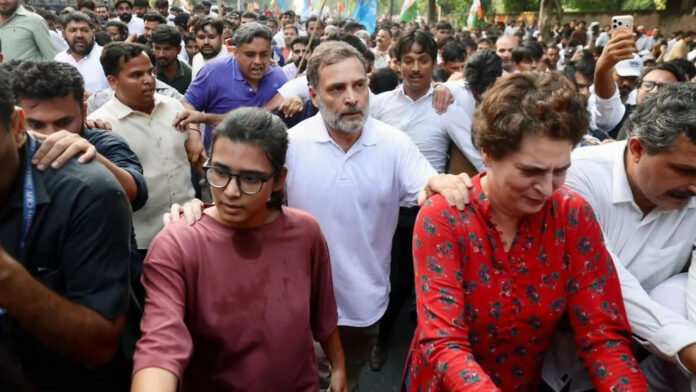 'वी द छोटू', NSUI सदस्य की नाराजगी का अनोखा अंदाज, राहुल गांधी से मुलाकात के बाद बदला नाम