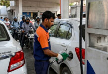 Petrol Diesel Price Today: पेट्रोल-डीजल के नए रेट जारी, क्या आज फिर बढ़ी कीमत? जानें दिल्ली से मुंबई तक का भाव