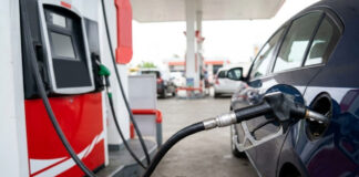 Petrol Diesel Rate: महंगा हुआ कच्चा तेल, आम आदमी की जेब पर कितना पड़ेगा असर? चेक करें लेटेस्ट कीमतें