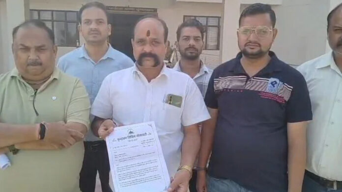 बिना सत्यापन सड़कों पर दौड़ रहे बाइक राइडर्स, श्रद्धालुओं की सुरक्षा पर चिंता