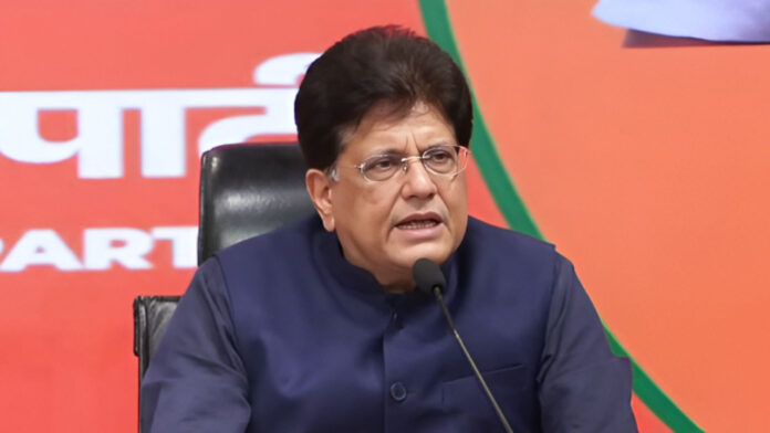 ‘राजनीतिक रिवॉर्ड’ गिनाकर राहुल गांधी पर बरसे पीयूष गोयल, पूर्व CEC की नियुक्तियों को लेकर उठाए सवाल