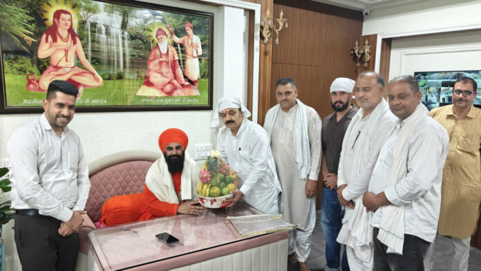 भाजपा जिलाध्यक्ष प्रवीण जोड़ा ने डेरा बाबा भूमणशाह पहुंचकर बाबा ब्रह्मदास जी महाराज से लिया आशीर्वाद