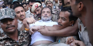 CEC ज्ञानेश कुमार के इस्तीफे की मांग पर सड़कों पर उतरा INDIA ब्लॉक, राहुल और प्रियंका गांधी हिरासत में लिए गए
