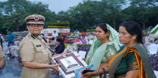 शहीदों के सम्मान में झुका राष्ट्र, आरपीएफ की शौर्य गाथा से गूंजा राष्ट्रीय पुलिस स्मारक