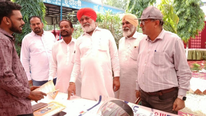 सेवा संकल्प अभियान के तहत हड़ौली में सेवा सेतु शिविर आयोजित, चेयरमैन ने किया विभिन्न विभागों के स्टॉलों का निरीक्षण