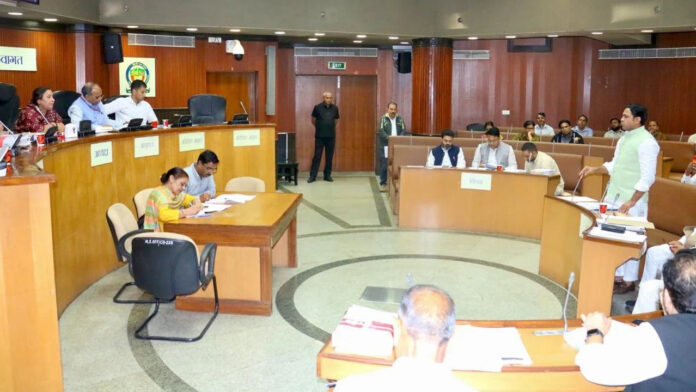 धूल पर प्रहार, सफाई को रफ्तार, दिल्ली की सड़कों से लेकर निगम व्यवस्था तक बड़े बदलाव की तैयारी